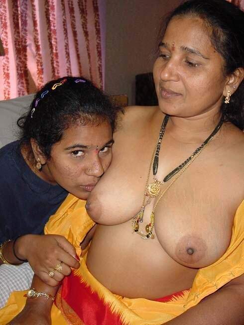 Indian lesbian aunty partner ke sath