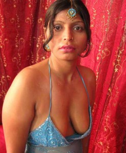 Manju kamwali ke hot boobs ka photo