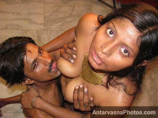 Ajay ne apni kamwali ke boobs aur nipples ko chusna chalu kar diya