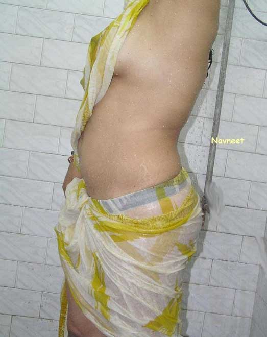 Side pose me nude Indian bhabhi ka desi porn pic