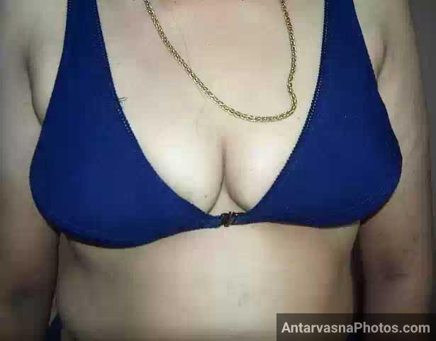 Big desi boobs wali sexy Indian MILF ke hot pics