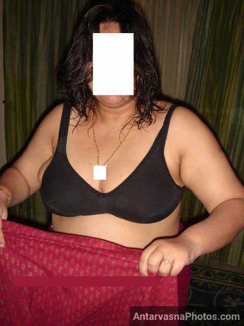 Aunty ke sexy boobs kali bra me - Indian sex pics