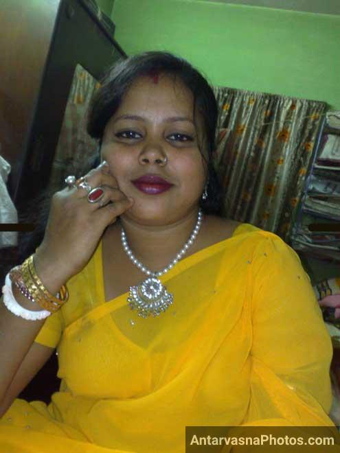 Desi Wife Ne Apni Chut Aur Gaand Khol Ke Dikhai Antarvasna Photos
