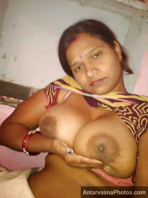 Chudasi Rajasthani bhabhi ki boobs selfie