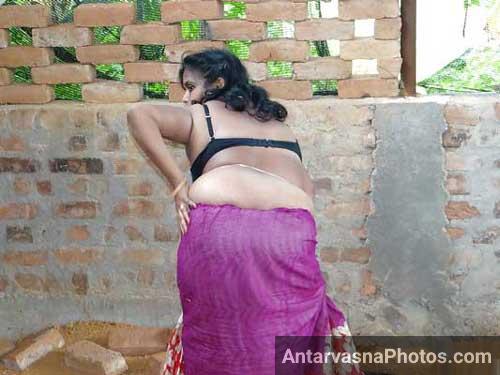 Saree wali aunty ne gaand hila ke nude dance kiya - Indian hot pics