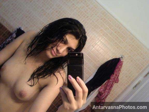 Indian boobs ki sexy selfie le rai he