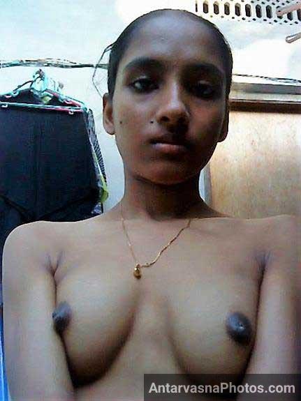 Maluu babe ki nude Indian boobs ka photo