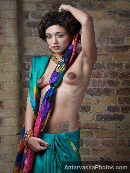 nude indian desi girl in saree
