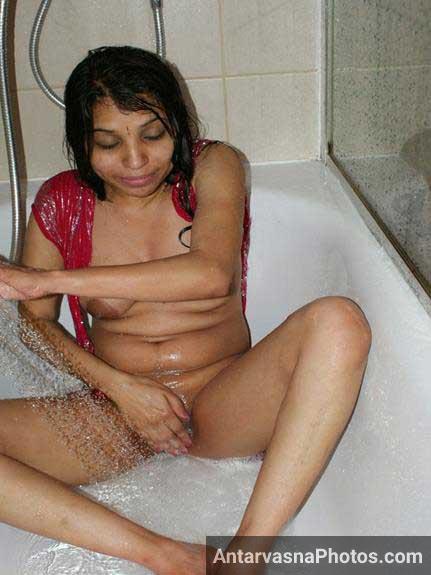 Porn Pics Indian Bhabhi Ne Shower Ke Doran Chut Chudai Photo Leak Ho Gai