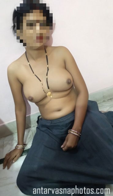 Nangi Bhabhi