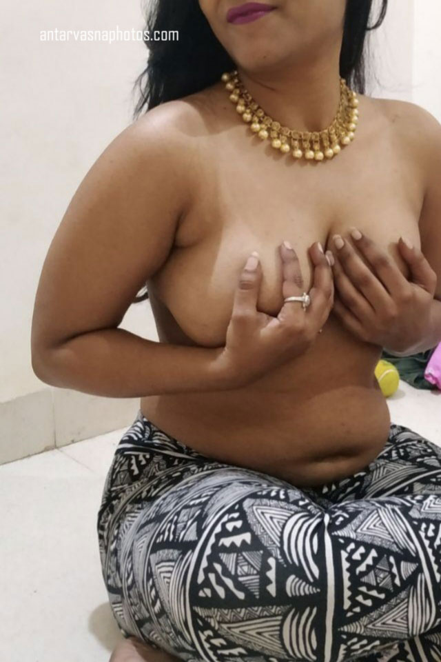 Indian teen Karina ki boobs ki pictures