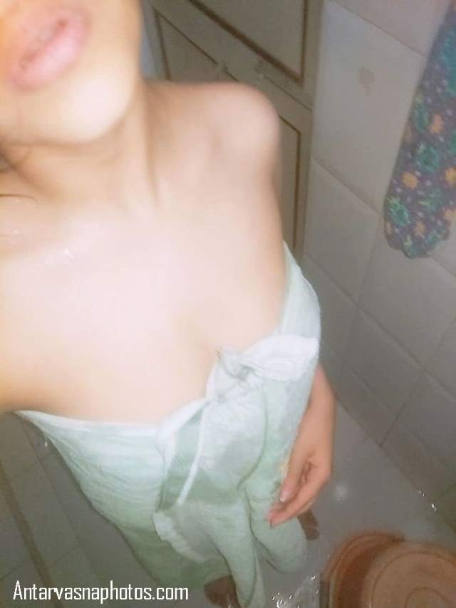 Sexy Shower Selfies