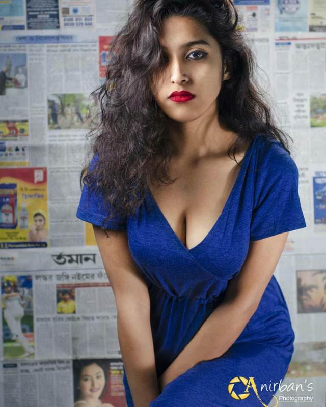 Sexy blouse me hot bhabhi ji ke pics - Antarvasna Indian 