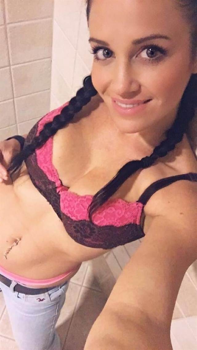 hot indian girl ki new bra me sexy selfie pic