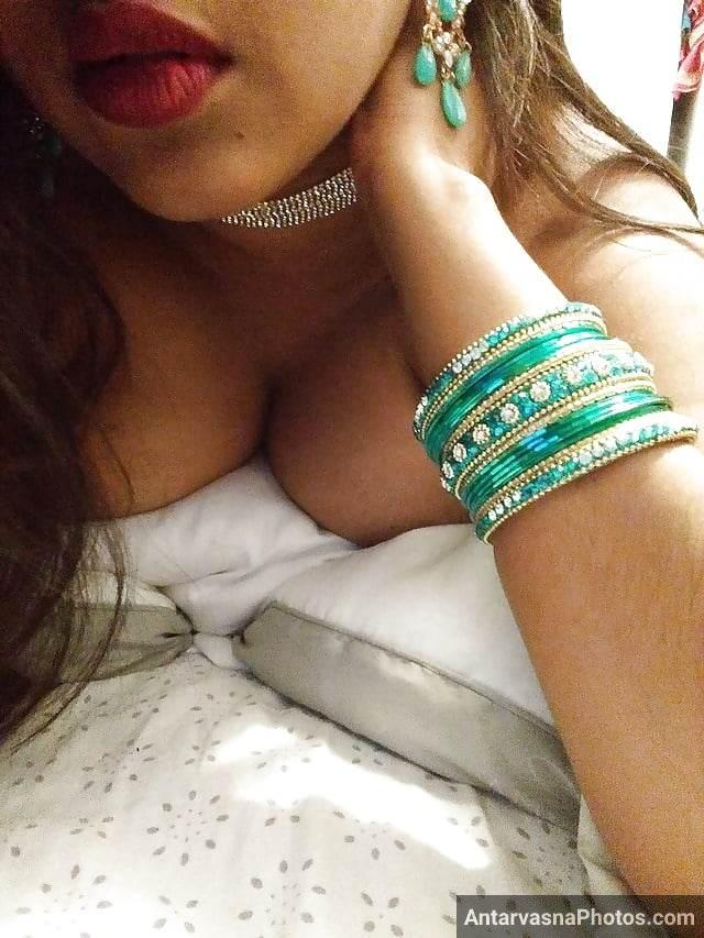 bed me nude leti bhabhi ke big boobs aur red hot lips