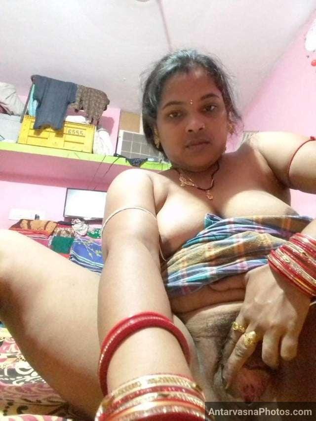640px x 853px - Village big boobs aunty ki nude boobs aur chut ki 40 xxx selfies