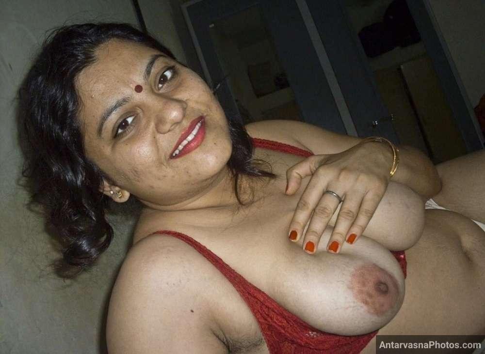 busty desi chachi nude sex photos 9