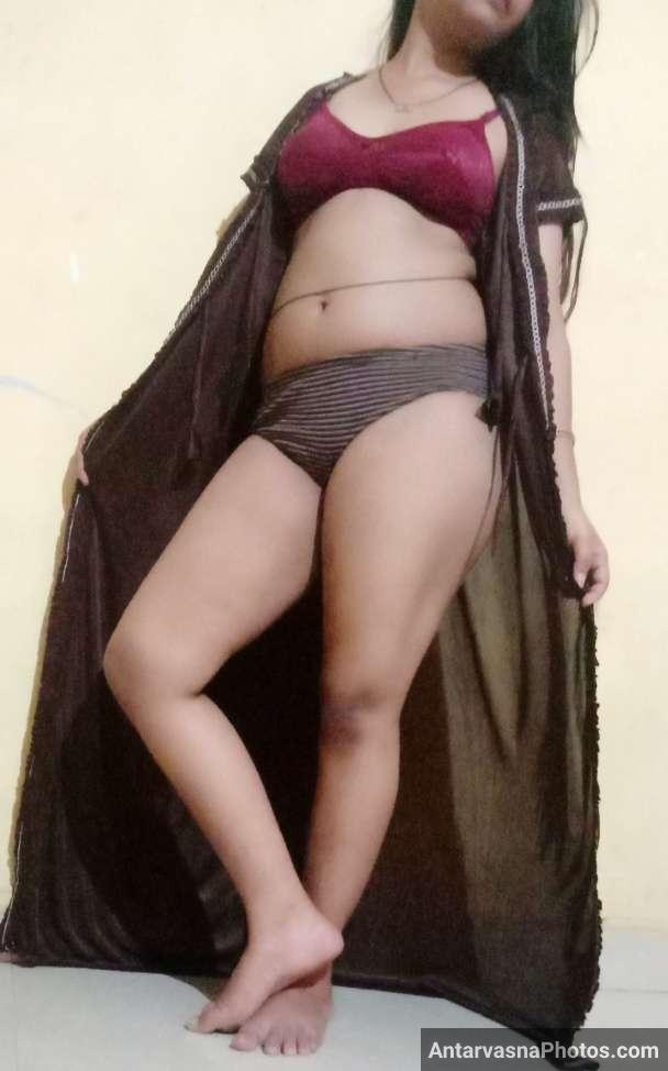 brown night gown hot desi wife pics 3